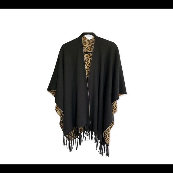 Leopard Black Reversible Shawl - Picture 6 of 9